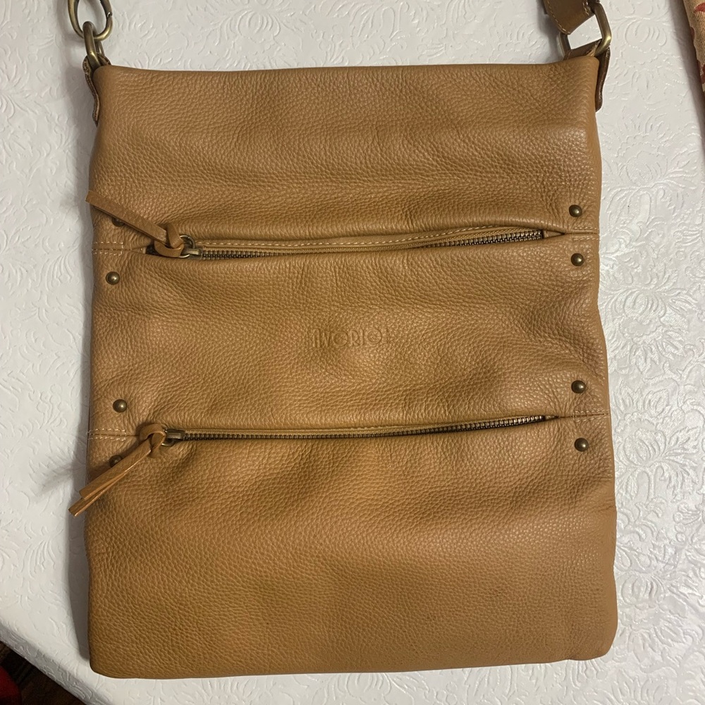 Avorio Leather bag